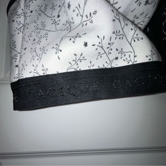 Cacique Lace Wireless Bra - Picture 2 of 7